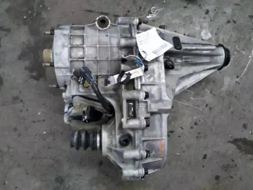1999-2000 Cadillac Escalade Transfer Case Assembly - Used OEM Auto Part