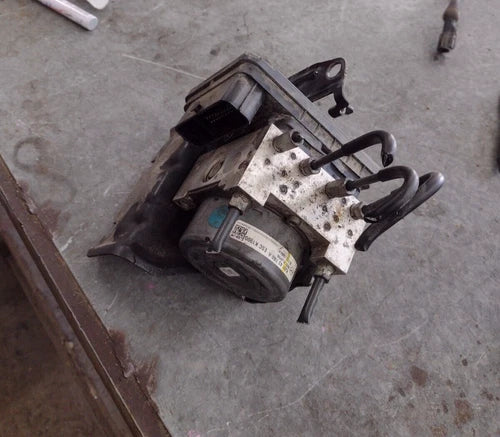 2014 2015 Mazda CX-5 ABS Anti Lock Brake Pmp Assembly ID KJY1-43-7A0 OEM - Used
