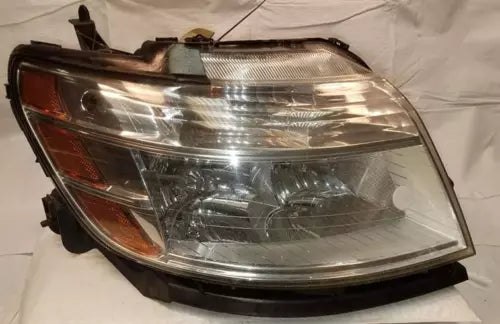 2008-2009 FORD TAURUS RIGHT PASSENGER SIDE HEADLIGHT ASSEMBLY - Used OEM Auto Part