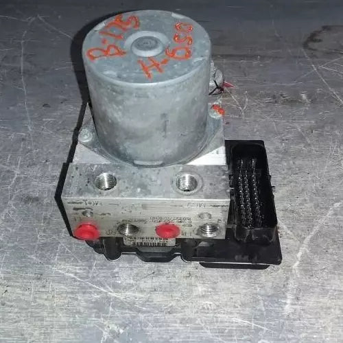 2012-2017 GMC Acadia Anti Lock Brake Pump Abs Pump Assembly OEM - Used