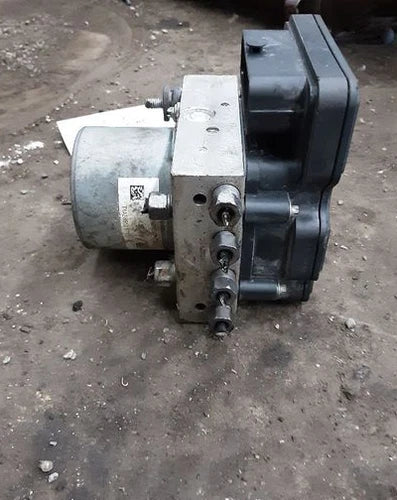 2016 JEEP CHEROKEE ABS ANTI-LOCK BRAKE PUMP ASSEMBLY W/O ADAPTIVE CRUISE - Used OEM Auto Part