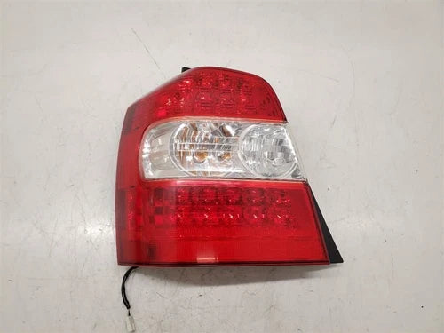 Toyota Highlander 2006-2007 Hybrid Vin W Left Quarter Tail Light Assembly - Used OEM Auto Part