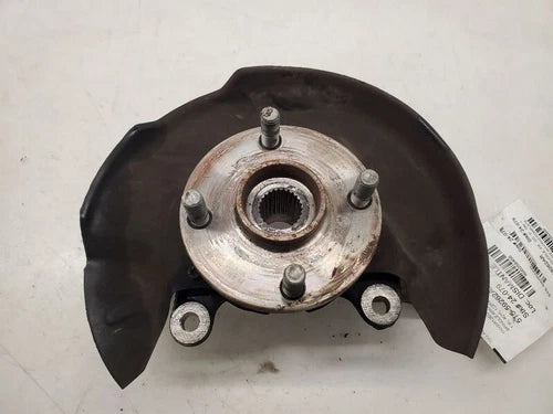 1998 - 2002 Toyota Corolla RH Right Passenger Spindle Knuckle w/o Abs OEM - Used