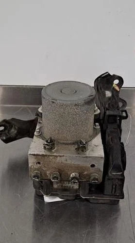 Anti-Lock Brake Actuator And Pump Assembly Fits 2011-2012 Toyota VENZA - Used OEM Auto Part