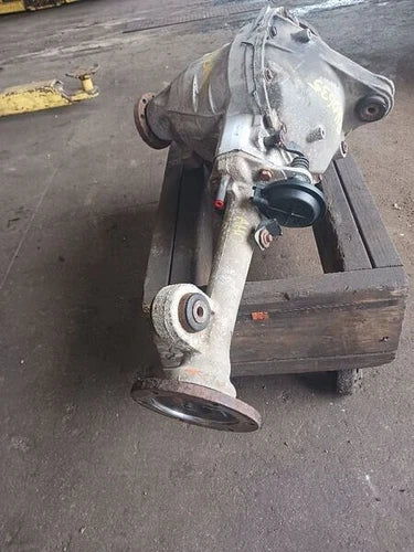 1997-2004 Ford Truck F150 3.55 Ratio Front Axle Differential Carrier Assembly - Used OEM Auto Part