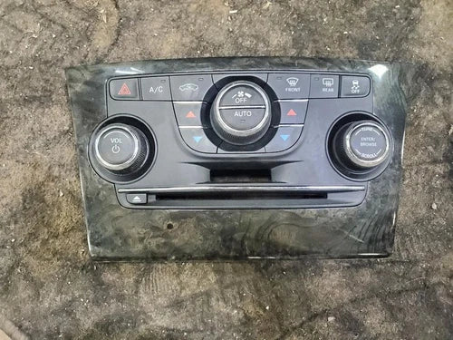 2012-2014 Chrysler 300 AC Heater Temperature Control Unit OEM - Used