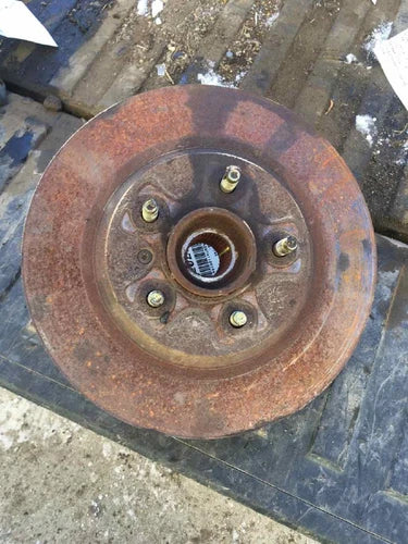 2006-2007 Chevy Monte Carlo Driver Left Front Spindle Knuckle OEM - Used