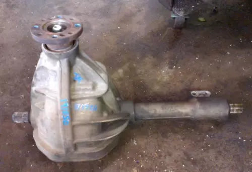2004-2009 Dodge Durango Front Differential Carrier Assembly 3.55 Ratio - Used OEM Auto Part