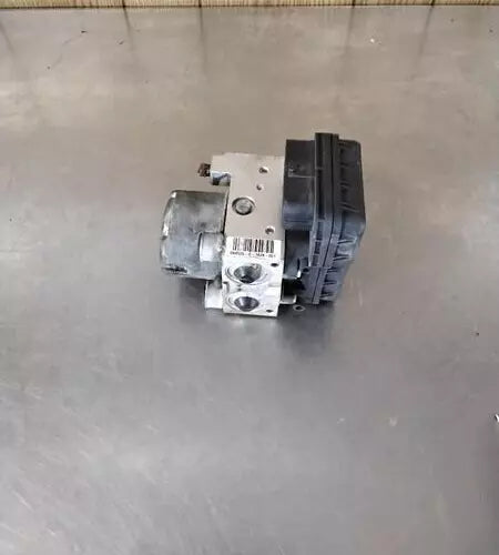 2005-2006 TOYOTA TUNDRA ABS Anti Lock Brake Pump Assembly - Used OEM Auto Part