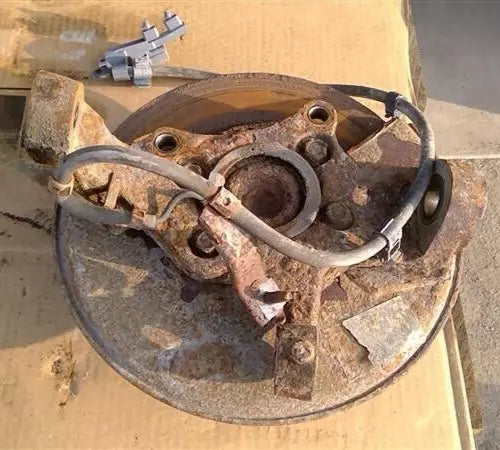 2004-2008 GMC Canyon Passenger Right Front Spindle Knuckle W/o Abs Oem - Used