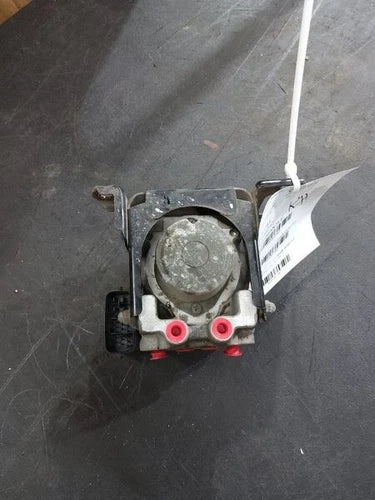 2001-2003 Toyota Highlander ABS Anti Lock Brake Pump Assembly W/O Skid Control - Used OEM Auto Part