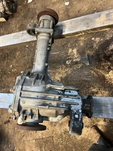 2004-2014 Nissan Titan Armada Front Axle Differential Carrier 3.357 Ratio - Used OEM