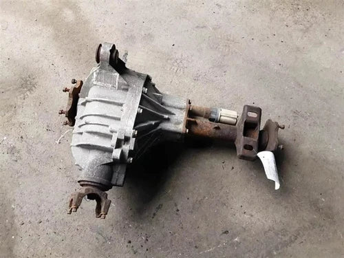 1999-2010 Chevy Silverado 2500 3500 Front Axle Differential Carrier 3.73 Ratio - Used OEM Auto Part