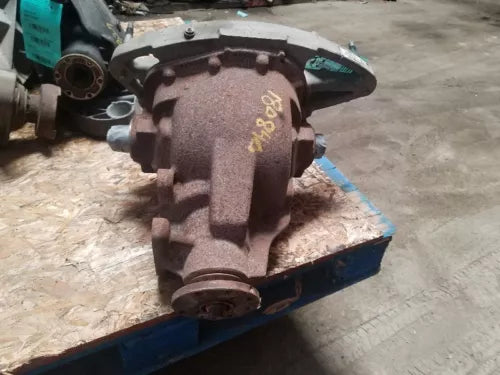 2007-2014 Lincoln Navigator (3.73 Ratio) 9.75" Ring Gear Differential Carrier - Used OEM Auto Part