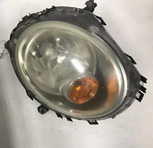 2007-2015 MINI COOPER HALOGEN PASSENGER SIDE HEADLIGHT YELLOW TURN INDICATOR - Used OEM Auto Part