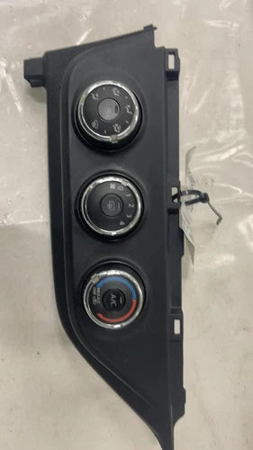 2013-2018 Toyota Rav4 manual AC Heater Climate Temperature Control OEM 13-18 - Used