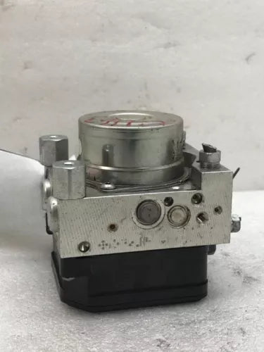 2018-2019 Toyota Corolla ABS Anti Lock Brake Actuator Pump OEM W/o sport suspen - Used