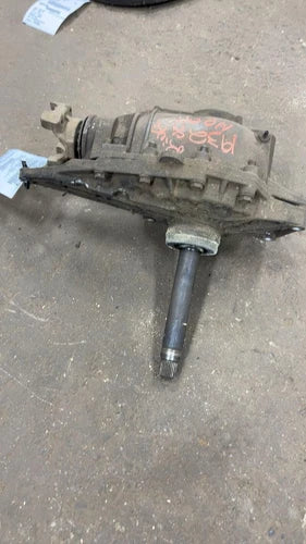 2004-2007 Buick Rainier Front Differential Carrier 3.73 Ratio GT4 OEM - Used