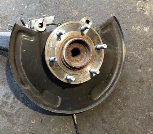 2004-2015 Nissan Titan Driver Left Front Spindle Knuckle OEM - Used