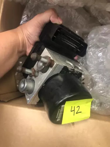 2010 Abs Jeep Wrangler Abs Anti-lock Brake Pump Module Assembly 3.8L - Used OEM Auto Part