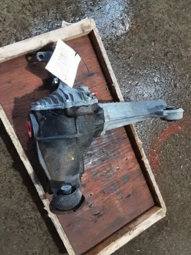 2006-2010 Jeep Commander Front Axle Differential Carrier Assembly 3.73 Ratio OEM - Used