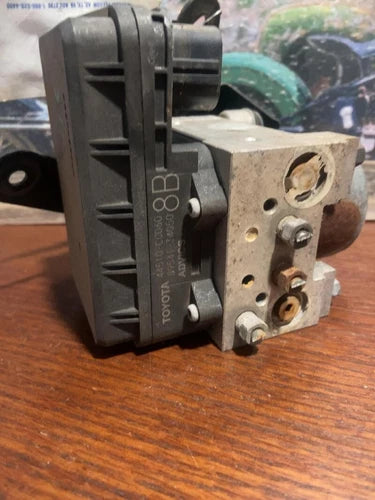 2004 Toyota Tundra 4x4 ABS Anti Lock Brake Pump Assembly with Warranty OEM - Used