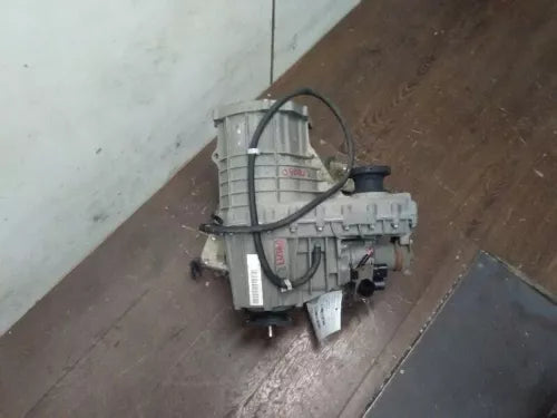2003-2006 Porsche Cayenne Transfer Case Assembly W/o Turbo - Used OEM Auto Part