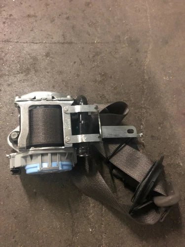2016-2020 Chevy Malibu Front Right Passenger Seat Belt Retractor Gray OEM - Used