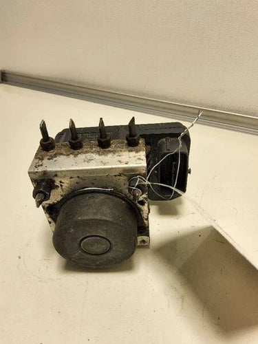 2012-2013 Toyota Corolla 1.8L ABS Anti-Lock Brake Pump Module Assembly - OEM. - Used