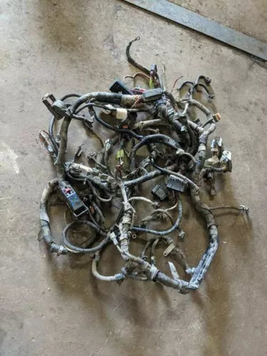 2006 Chevy Silverado/GMC Sierra-6.6L W/4x4 Auto Trans ENGINE WIRING HARNESS - Used OEM Auto Part