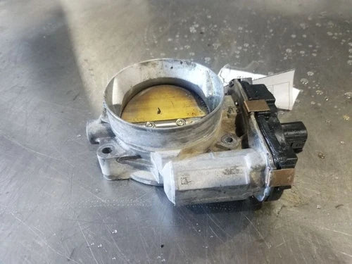 1998-1999 Chevrolet Suburban Throttle Body Assembly Oem - Used
