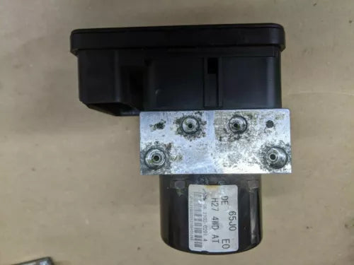 2006 2007 2008 Suzuki Grand Vitara ABS Anti-Lock Brake Pump Assembly 4x4 AT OEM - Used
