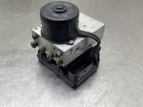 2000-2003 Jaguar XK8 XJ8 Vanden Plas Anti-Lock Brake Pump Assembly W/Traction Cn - Used OEM Auto Part
