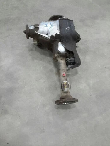 1997-2004 Ford F150 Front Differential Carrier Vaccum Disconnect 3.55 Ratio OEM - Used