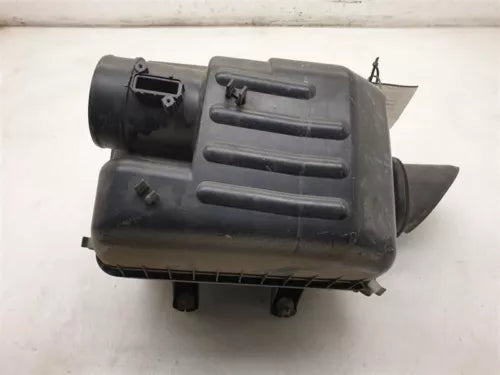 2005-2006 Toyota Tundra & Sequoia Air Box Cleaner OEM - Used