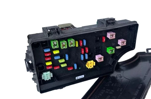 2011 - 2014 Jeep Patriot Compass Fuse Box Relay Control Module P04692343AC OEM - Used