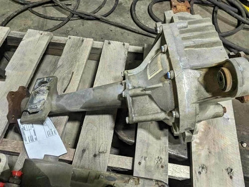 2001-2006 GMC Yukon Front Axle Differential Carrier 3.73 Ratio AWD Opt GT4 - Used OEM Auto Part