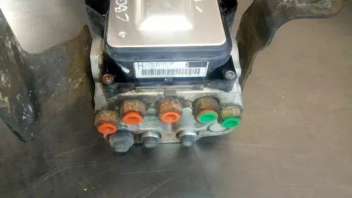 2000 Ford Excursion F250-F350 ABS Anti-Lock Brake Pump Assembly With Warranty - Used OEM Auto Part