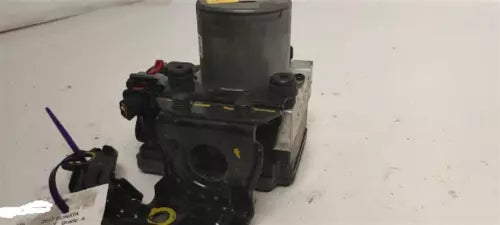 2015-2017 Hyundai Sonata ABS Anti Lock Brake Actuator Pump OEM - Used