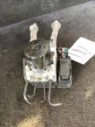 DODGE CHALLENGER ABS ANTI-LOCK BRAKE PUMP ASSEMBLY 2013-2014 - Used OEM Auto Part
