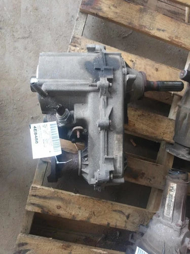 2002-2007 Jeep Liberty Transfer Case Assembly model 231 (Command Trac) 4x4 Used. OEM