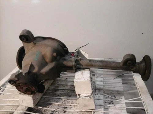 2003-2006 Lincoln Navigator Front Axle Differential Carrier 3.73 Ratio OEM - Used