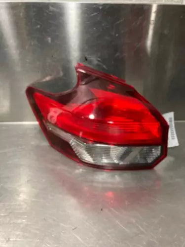 OUTER TAIL LIGHT LAMP Quarter Panel Mounted 2018- 2020 Left LH Nissan Kicks - Used OEM Auto Part