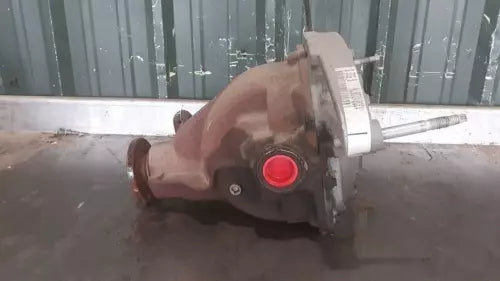 2007-2014 Ford Expedition 3.31 Ratio Rear Axle Differential Carrier Assembly - Used OEM Auto Part