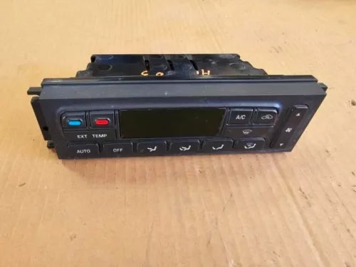 2005-2007 Ford F250 F350 Super Duty AT A/C Heater Temperature Climate Control - Used OEM Auto Part