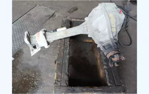 2004-2012 Chevy Colorado Front Differential Carrier Assembly opt GT4 3.73 Ratio - Used OEM Auto Part