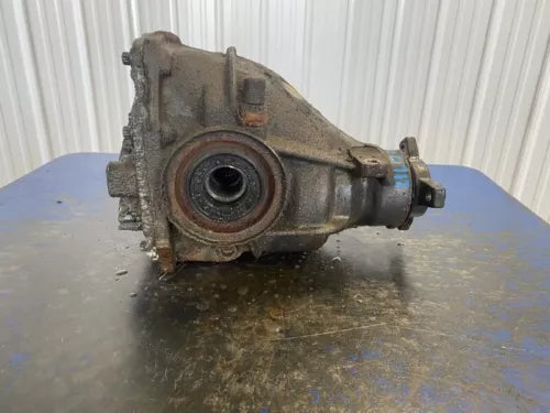 2005-2008 Dodge Magnum Rear Axle Differential Carrier 5.7L 2.82 Ratio OEM - Used