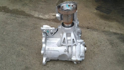 2017-2018 Volvo XC90 Transfer Case Assembly OEM - Used