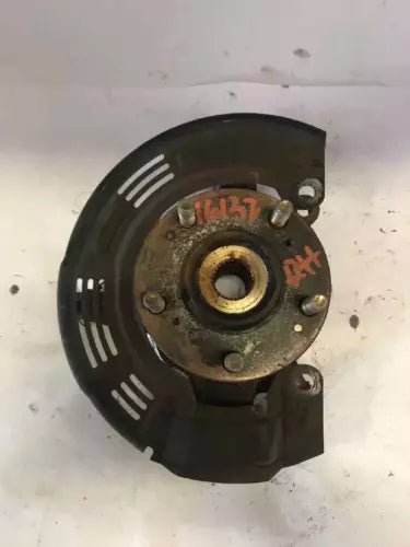 2004-2011 Mitsubishi Endeavor Passenger Right Front Spindle Knuckle OEM - Used