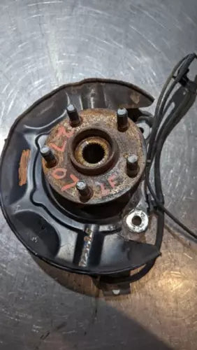 2004-2009 Toyota Prius Driver Left Front Spindle Knuckle OEM - Used